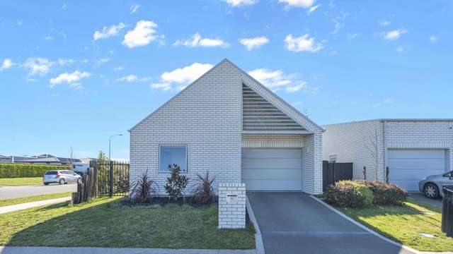 Modern, Sunlight & Effortless Living