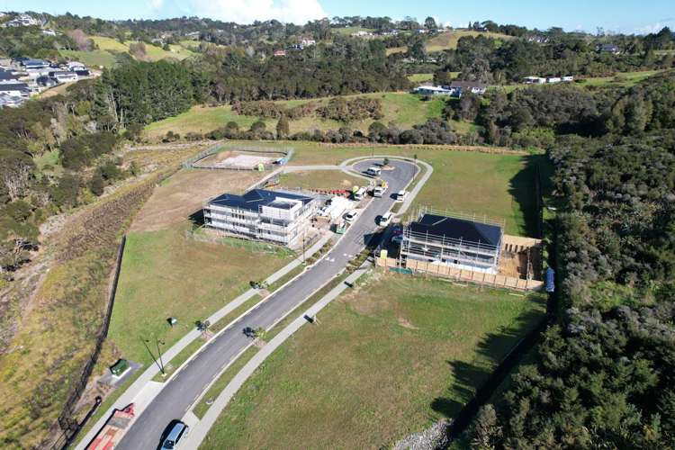 4 & 12 Humenga Place Long Bay_13