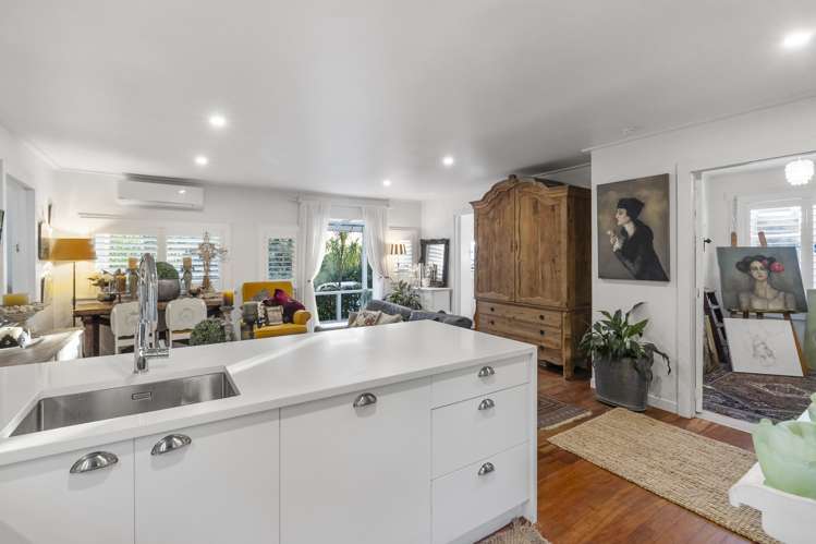 31 Alison Road Surfdale_5