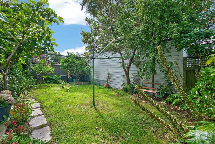 14 Miro Street Eastbourne_13