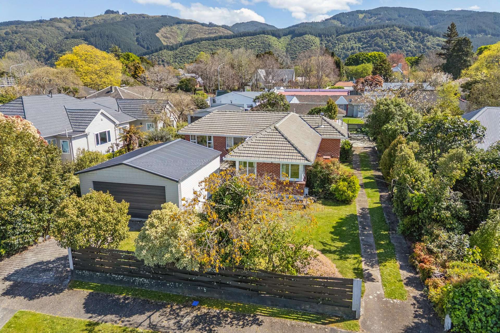 11 York Avenue Heretaunga_0