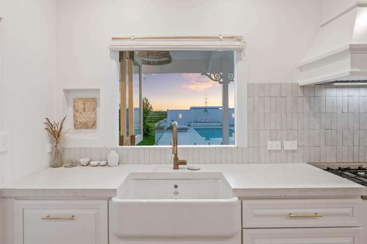 161 Monument Road Clevedon_4