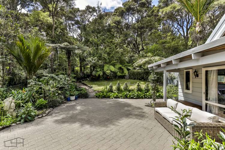 73 Woodfern Crescent Titirangi_27