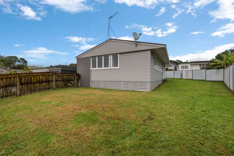 1 Matai Street Waiuku_12