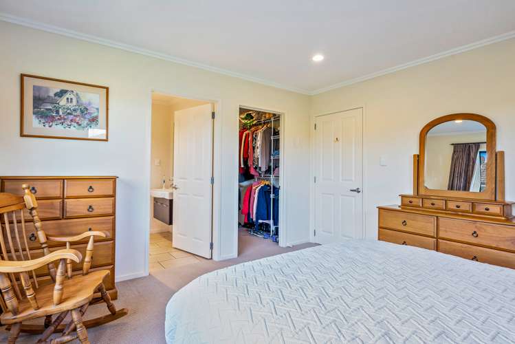 48 Sunstone Crescent Brown Owl_9