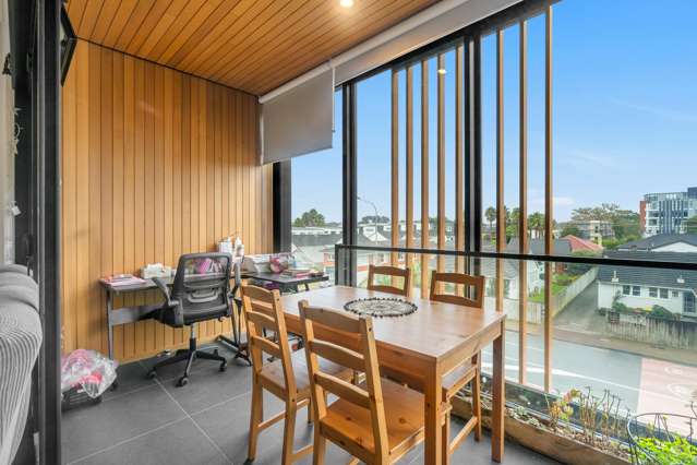 Stylish Seaside Lock 'n Leave - Takapuna Dream!
