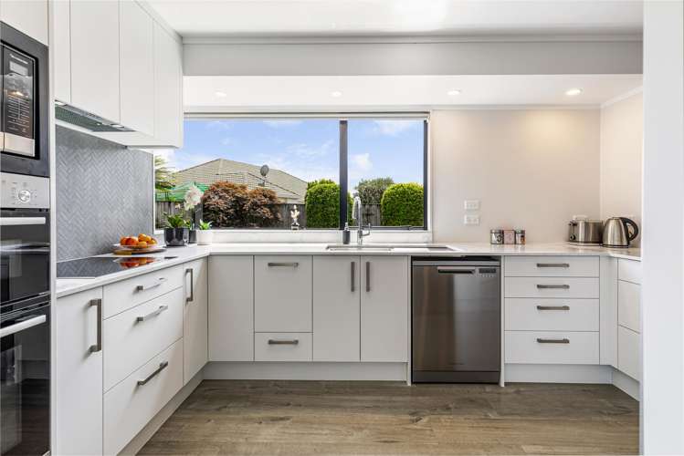 25 Suncrest Drive West Harbour_10