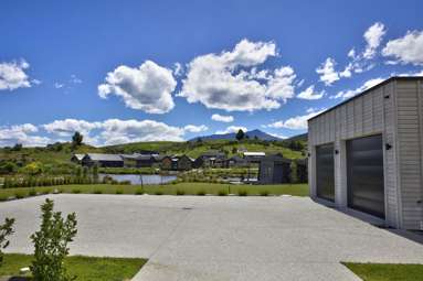 18 and 20 Woolshed Road_4