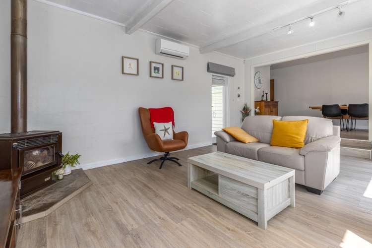 19 Forth Place Papakowhai_9