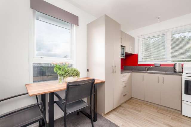 1/53 Bassett Street Burwood_1