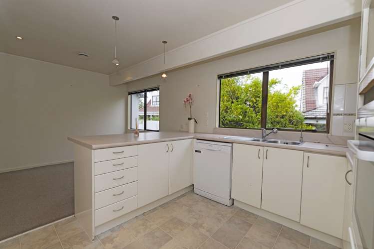 2/36 Takapu Street Henderson_6