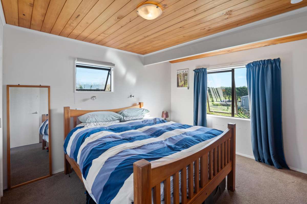 593 Waikawa Beach Road_5