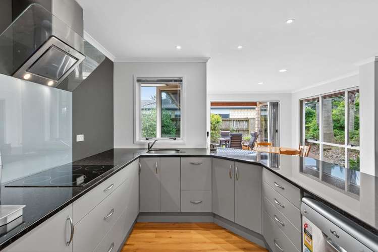 1 Monticello Key Papamoa_8