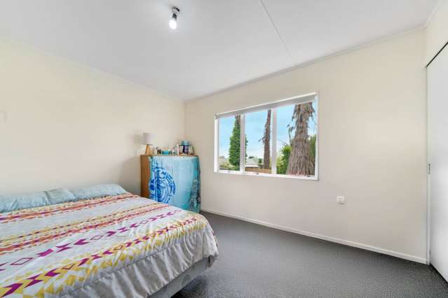 7 Oreti Place Clover Park_2