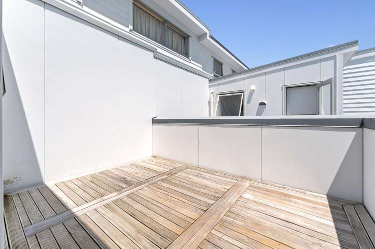 50/3 Wagener Place Mount Albert_14