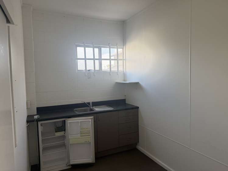 207 Main Highway Otaki_4