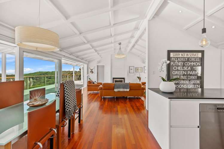 39 Oaia Road Muriwai_18