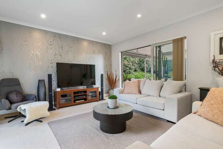 89e William Bayes Place Red Beach_7