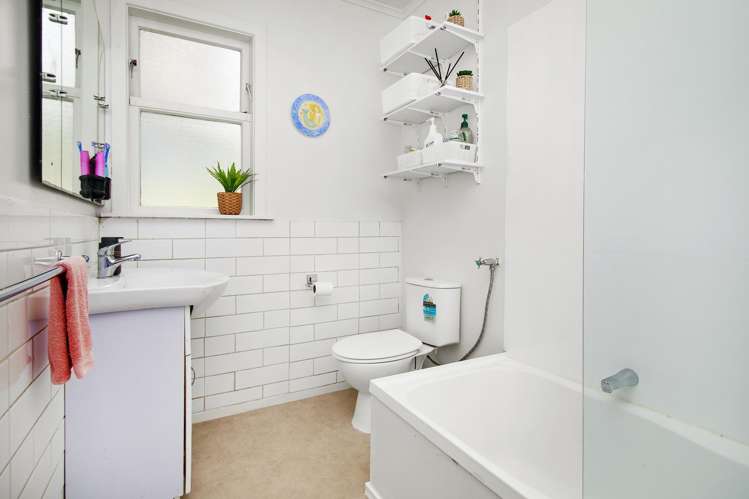 47 Bedford Street Cannons Creek_12