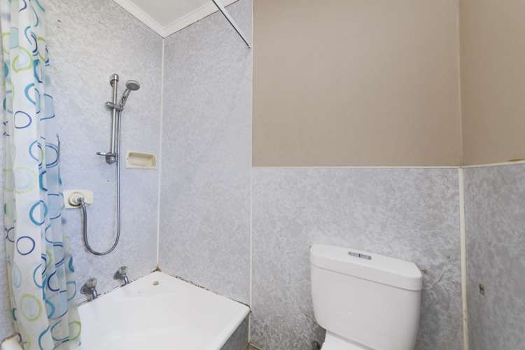 6 Trewin Street Feilding_11