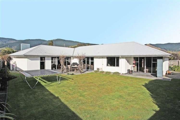 61 Covent Drive Stoke_2