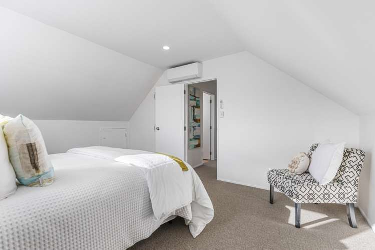 Unit 17/37 Fields Parade Oteha Valley_17