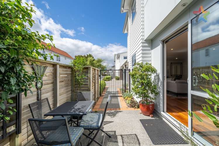 2 Latimer Way Petone_9