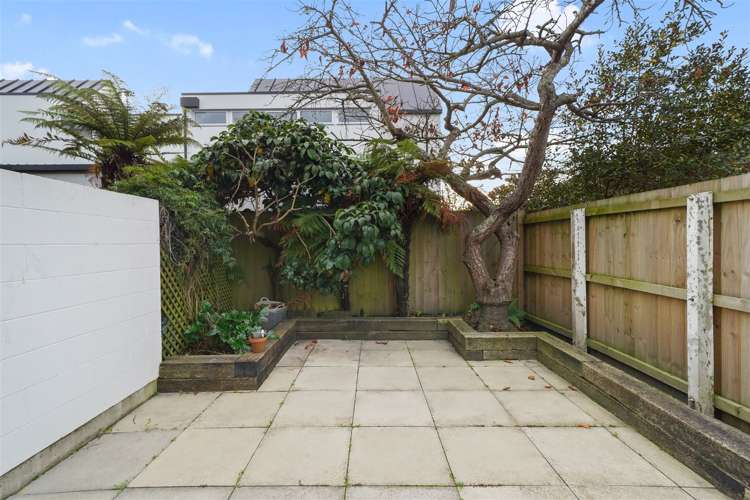 8/30 Clissold Street Merivale_13