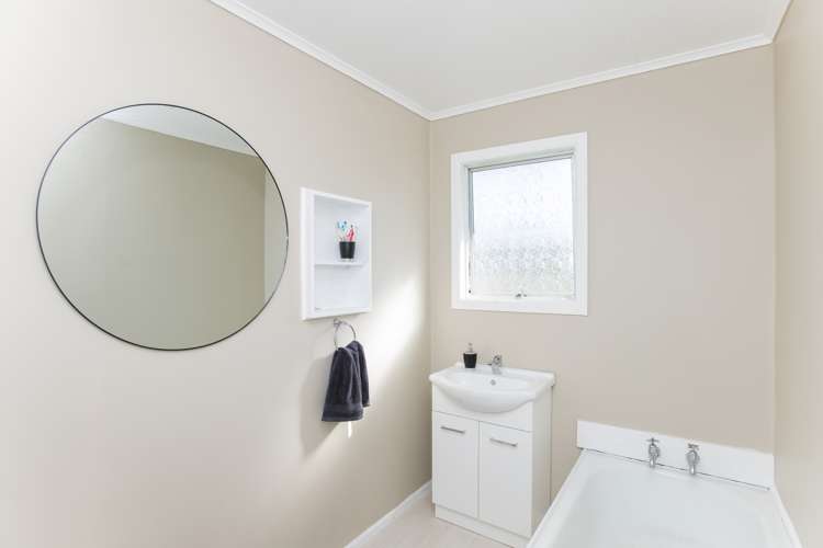 18 Library Road Te Karaka_12