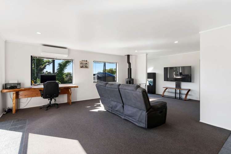 2123 Awhitu Road Pollok_13