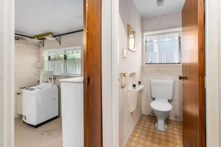 2/2 Photinia Place Botany Downs_2