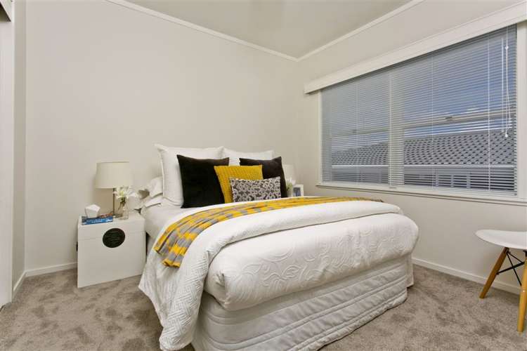 1/12 Downing Street Glenfield_8