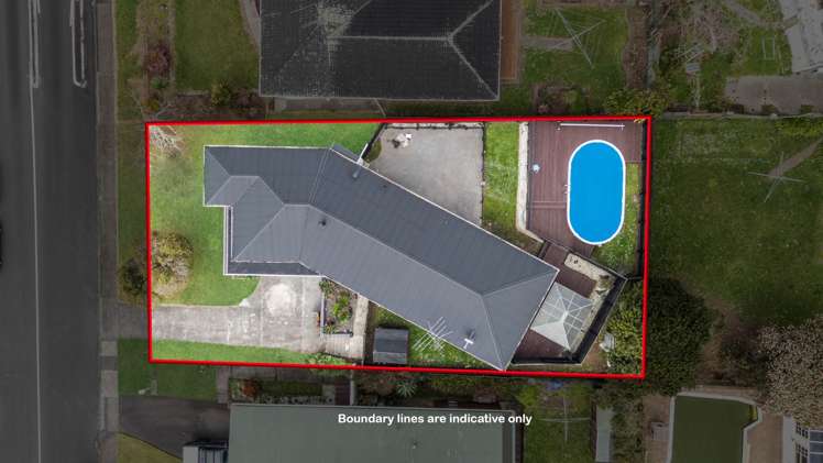 7 Lawrence Crescent Hill Park_19