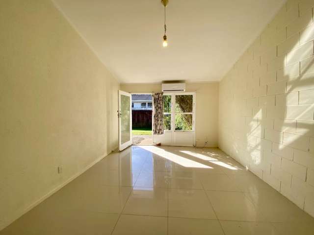 3/6 Almond Place Mt Wellington_1