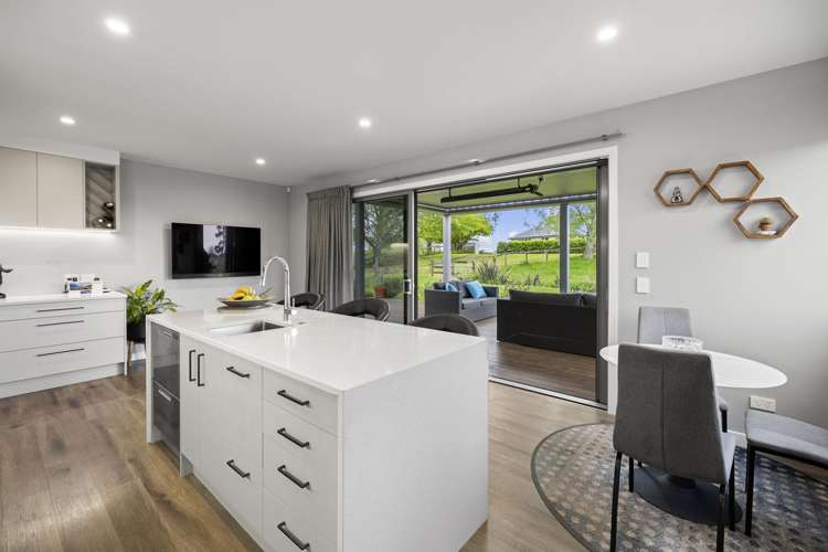 112 Cochrane Road Ngahinapouri_10