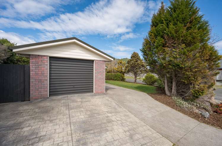 2 Lingfield Place Richmond_13