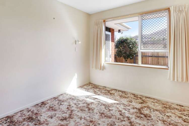 1/61A Strathfield Avenue Dallington_8
