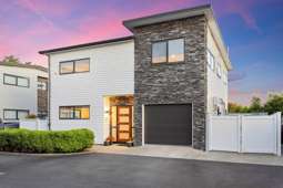 BARGAIN OF THE YEAR! CV $1,025,000