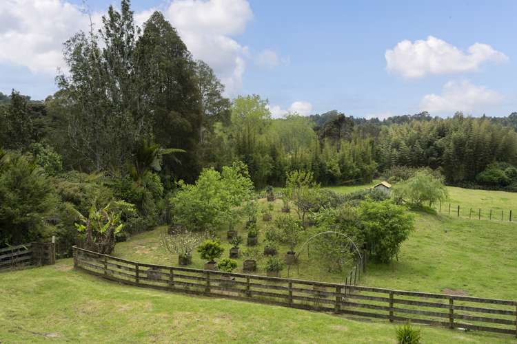 847 West Coast Road Oratia_24