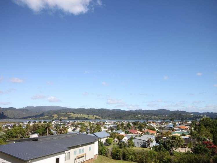 19 Panorama Parade Pauanui_17