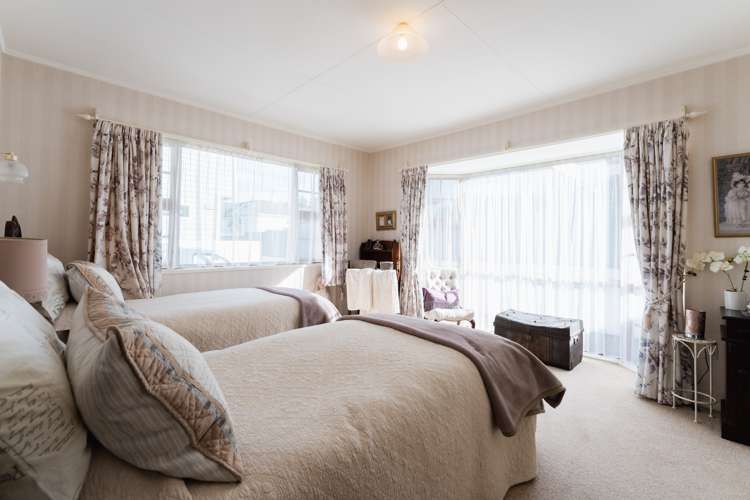 27 Selkirk Street Roslyn_19