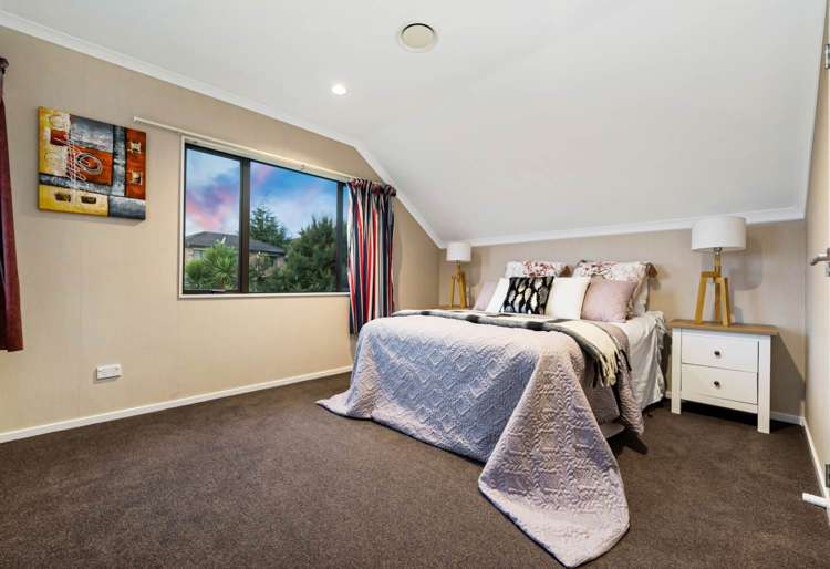 4A Dapple Place Flat Bush_13