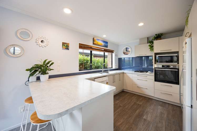 16a Bruce Avenue Glenview_5