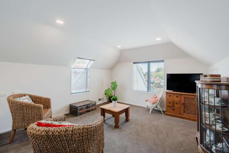 5 Earls Court Hillcrest_15