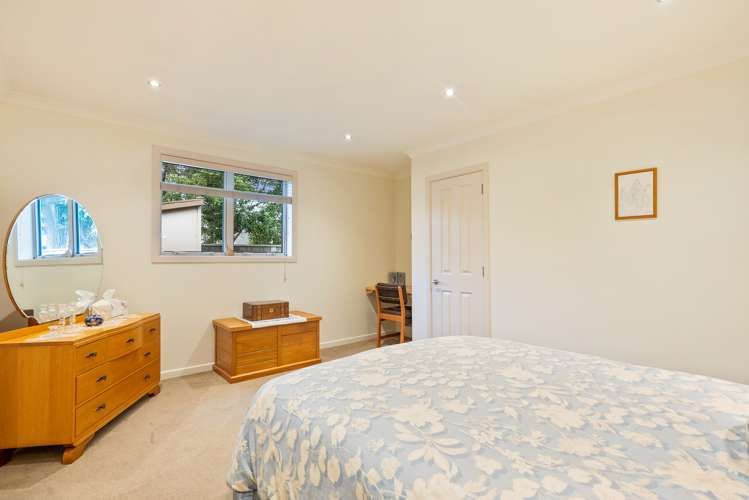 1136 Fergusson Drive Clouston Park_16