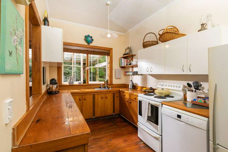 332 Huia Road Titirangi_5