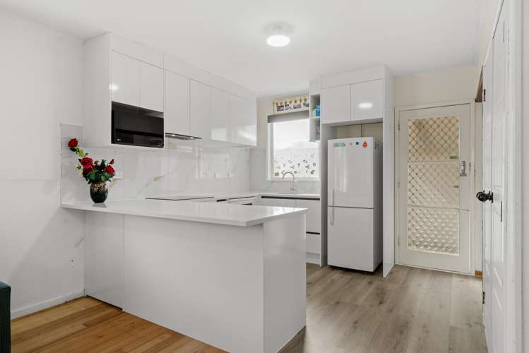 2/60 Grove Road Papakura_1