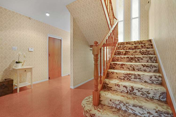 16 Taitua Drive Te Atatu South_15