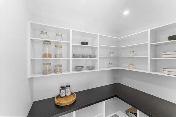 7 Greenway Crescent Richmond_13