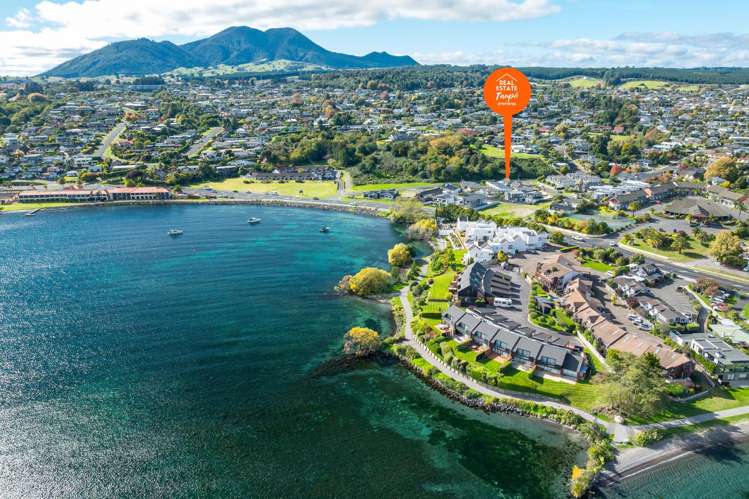 1/1 The Moorings Two Mile Bay_1